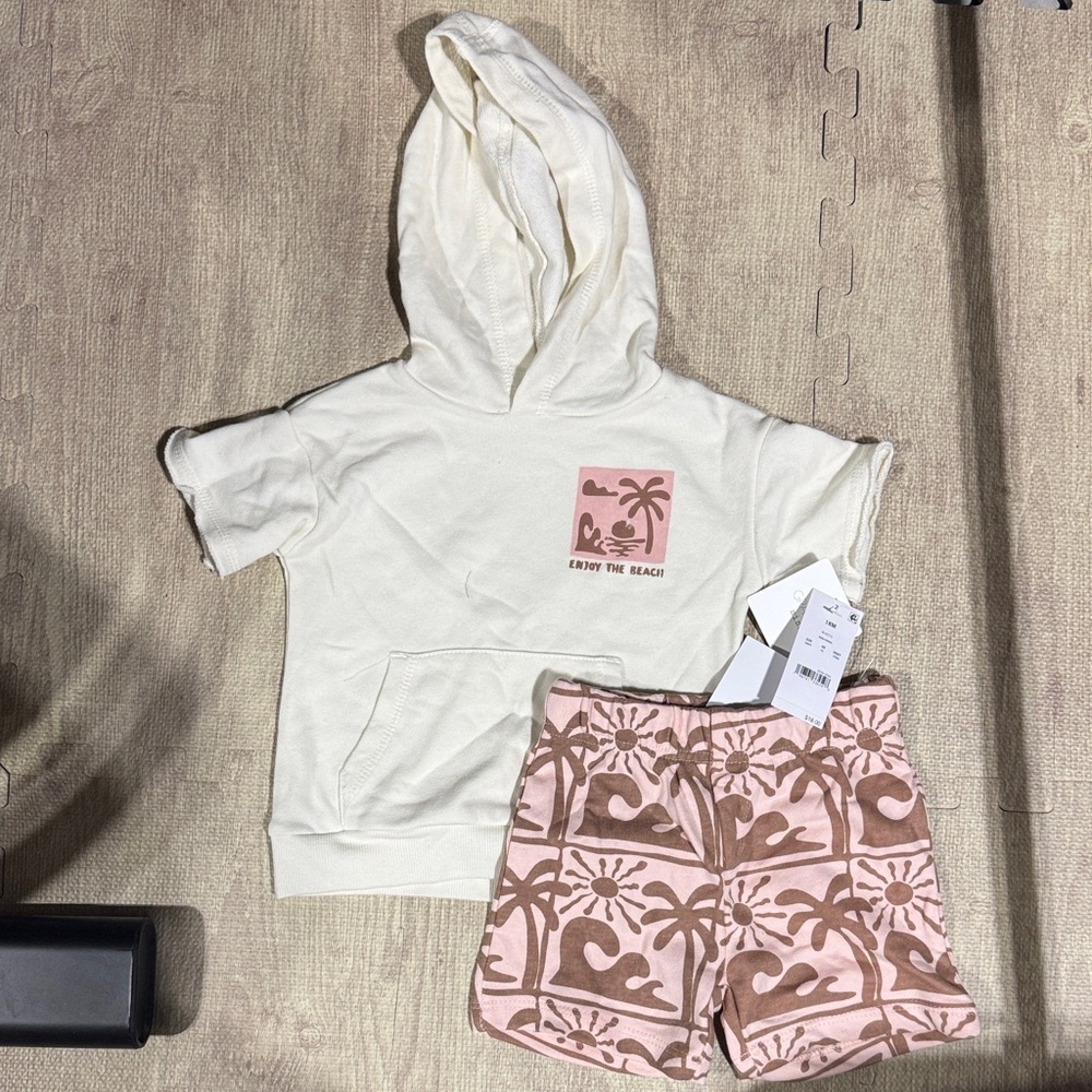 🍗 Kids Cream and Pink Beach Hoodie Set - Picture 1 of 1